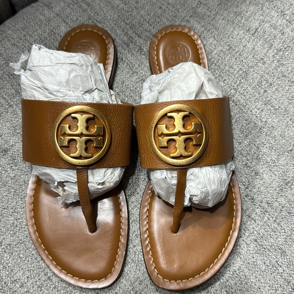 EUC Tory Burch Benton Band Calf Leather Flat
Thong Sandals - Picture 2 of 8